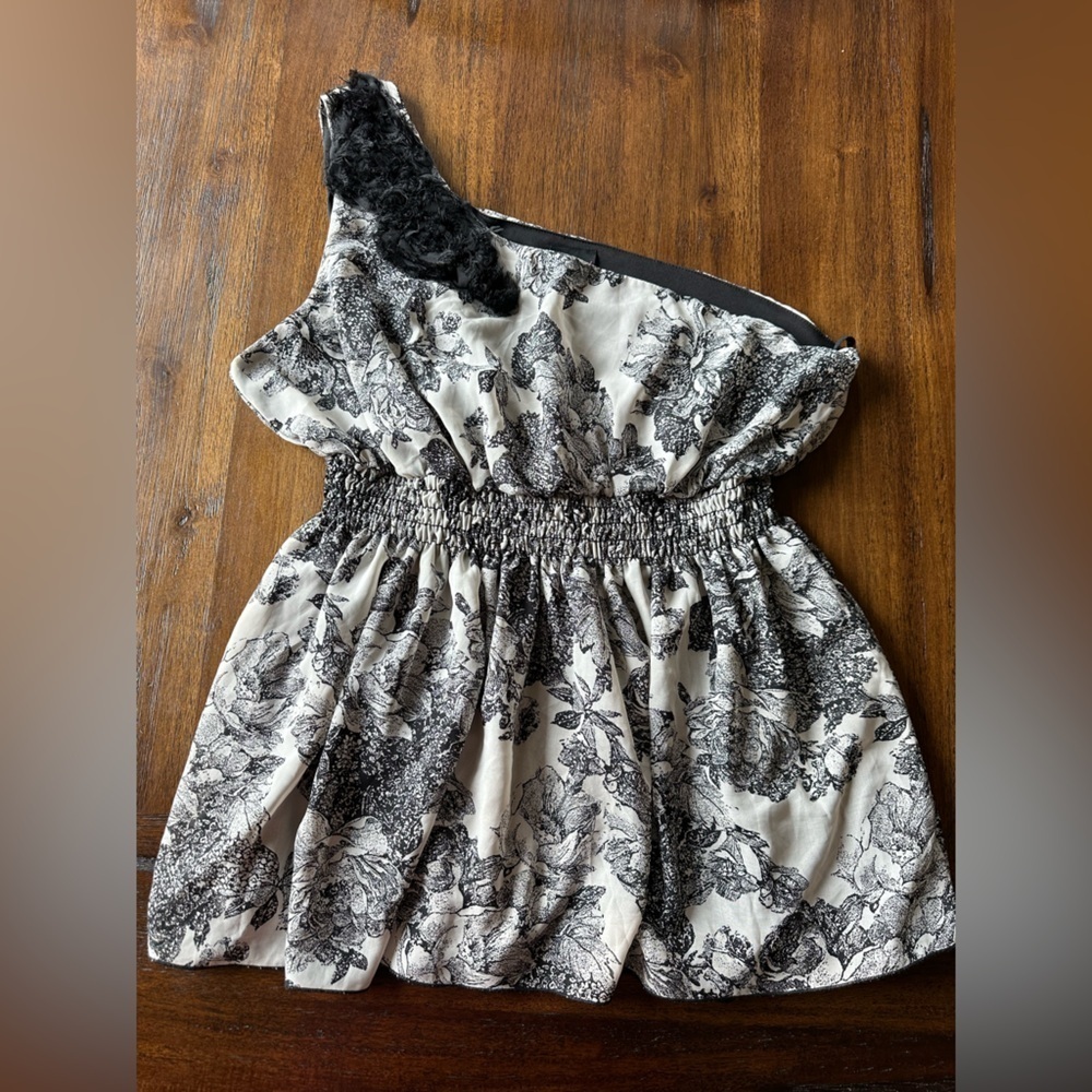 Torrid Floral Black and White One Shoulder Top- size 2